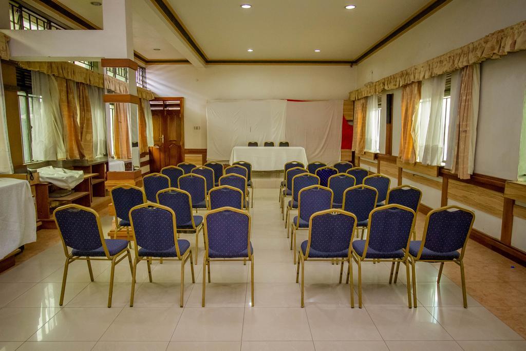 Grand Holiday International Hotel Mbarara Eksteriør billede